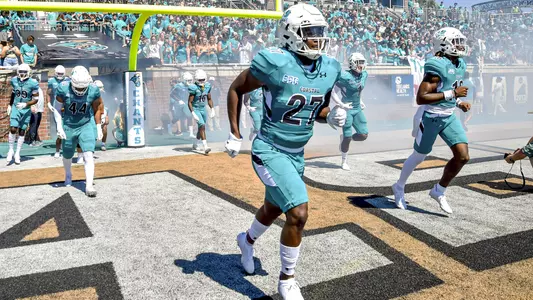 Aaron_Diggs_vs_UMass_1__2021_CCU_Photography