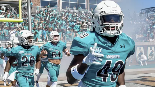 Cameron_Mitchell_vs_UMass_1__2021_CCU_Photography