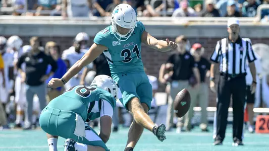 Liam_Gray_vs_UMass_1__2021_CCU_Photography