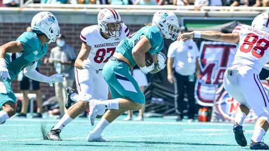 Mason_Shelton_vs_UMass_3__2021_CCU_Photography