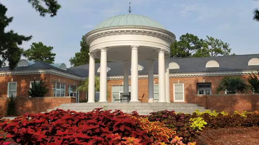 campus shot -