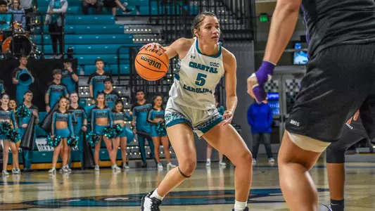 Deaja dribbling vs JMU