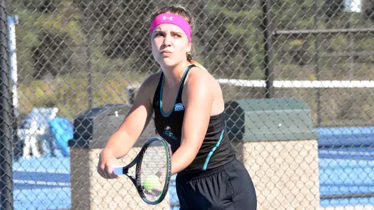 Isabella Weatherhead 2022 Fall action 2