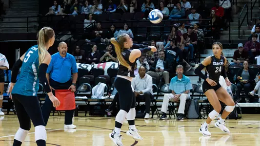 Bailee with the dig vs TXST