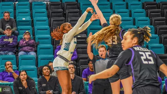 Juste-Jean with the 3-pointer