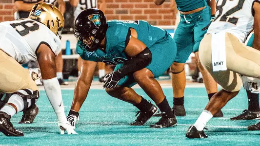 Kennedy Roberts on the line versus Army (9-2-2022)