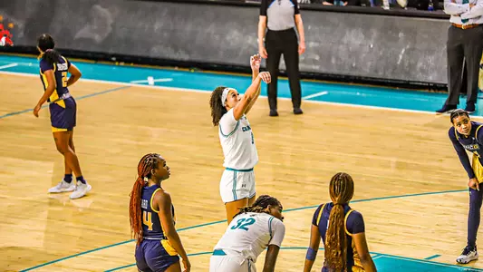 Bruce at the free throw line