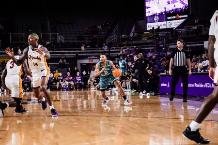 Jordan Battle drives at ECU (11/9/2024)