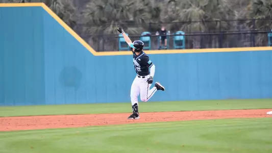 Books rounding bases after a HR