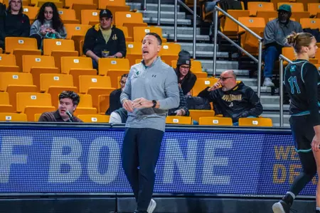 Kevin Pederson coaches at App State on 1/11/2025