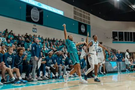 Jordan Battle shoots against Georgia Southern on 1/16/2025
