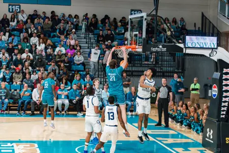 Noah Amenhauser guards against Georgia Southern on 1/16/2025