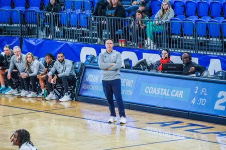 Kevin Pederson coaches against GSU on 1/22/2025