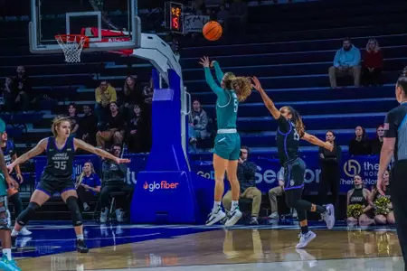 Kristin Williams shoots against JMU on 1/26/2025