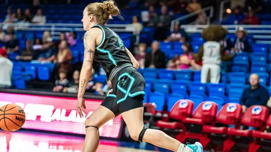 Savannah Brooks dribbles ball at South Alabama on 1/4/2024