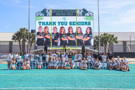25 WLAX Senior Day Group Photo