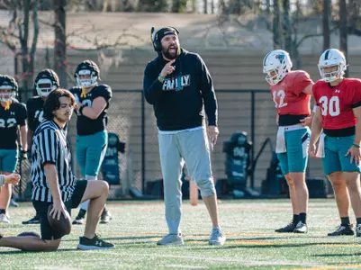 Drew Hollingshead coaching