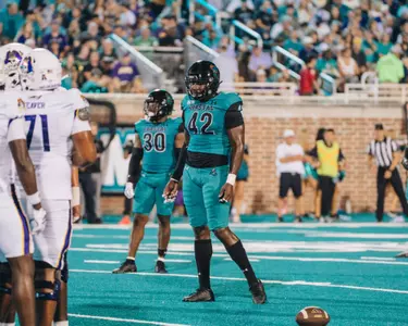 Noah Arinze lines up for play against ECU on 9/13/2025