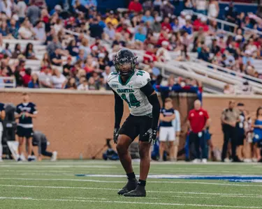 Myles Woods prepares for play against South Alabama on 9/20/2025