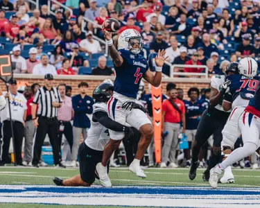 Jayden Bryant tackles QB against South Alabama on 9/20/2025