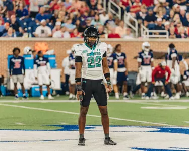 Jacob Robinson between plays against South Alabama on 9/20/2025