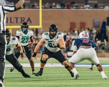 Nick Del Grande blocks during play against South Alabama on 9/20/2025
