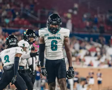 Xamarion Gordon celebrations turnover against South Alabama on 9/20/2025