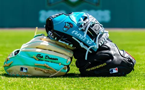 COASTAL BASEBALL GLOVES
