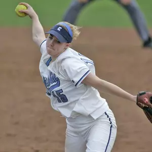 Softball Drops Pair of Pitchers Duels at Dartmouth