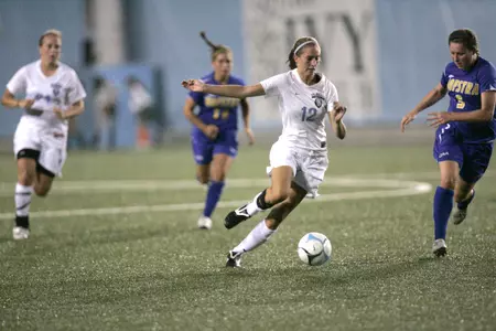 Yahr's Second-Half Outburst Helps Women's Soccer to 3-1 Win Over Iona