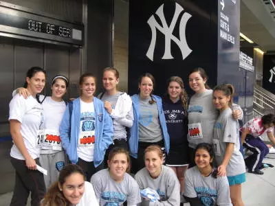 Women?s Tennis Team Runs for A Cure