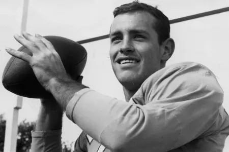 Archie Roberts '65CC Honored with 2011 NFF Distinguished American Award