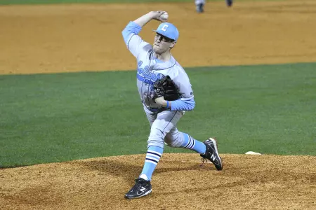 Baseball Splits Midweek Doubleheader vs. Manhattan