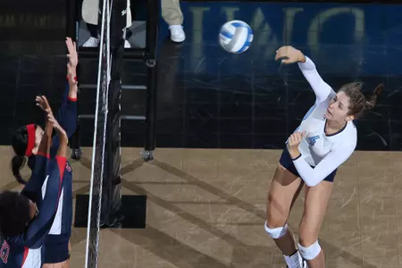 Volleyball Comes Up Short at Harvard