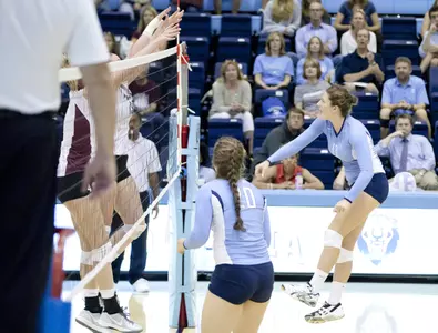 Volleyball Upended by Hosftra, 3-0