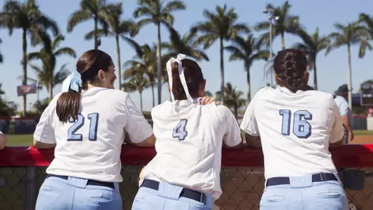 Softball Kicks Off Spring Break Trip At Holy City Showdown