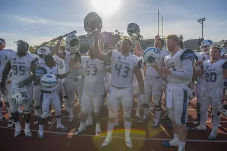 Football Improves to 6-0 With 22-17 Win at Dartmouth