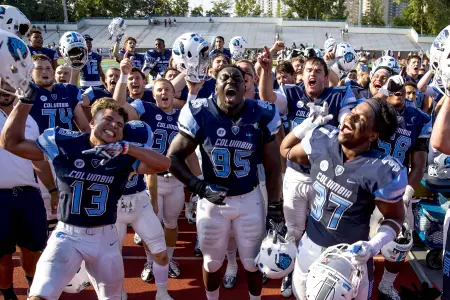 Last Second Field Goal Gives Football 17-14 Win