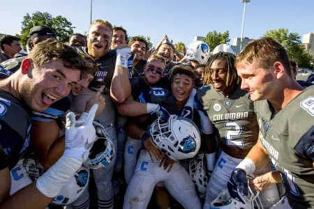 Football Improves to 2-0 With 35-14 Win Over Georgetown