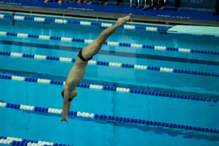 Jonathan Suckow Qualifies For NCAA's In 1M Dive