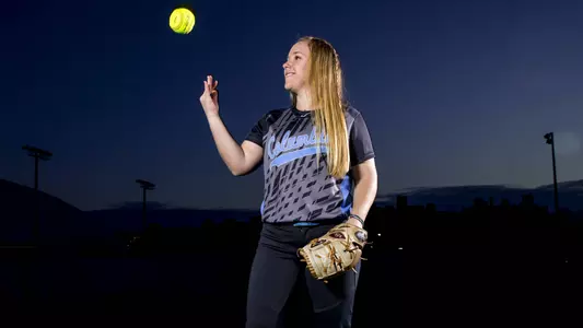 Softball Flies West, Begins Trip at UC Riverside Classic