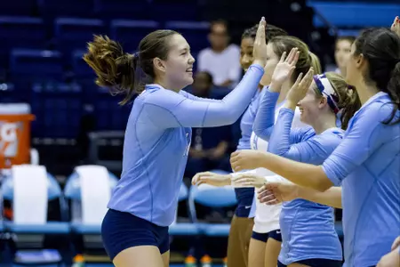 Ara Peterson High Five Starting