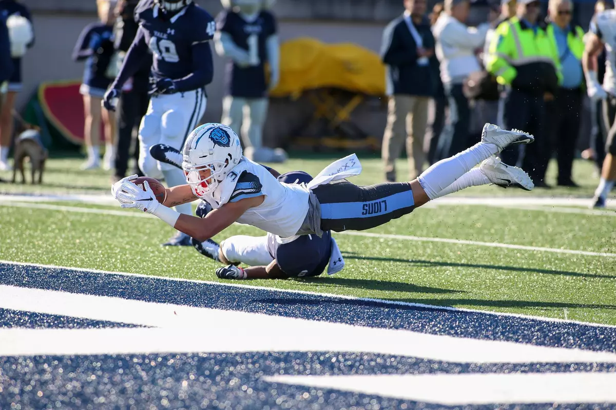 Mozes Mooney TD at Yale