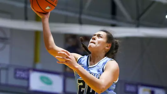 Sienna Durr at Albany Layup Iso