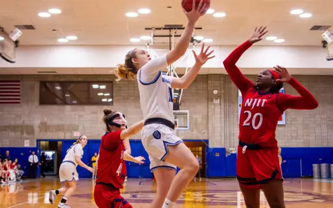 Andrea McCormick vs NJIT Layup