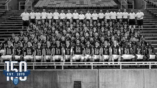 2017 Team Photo Front Page