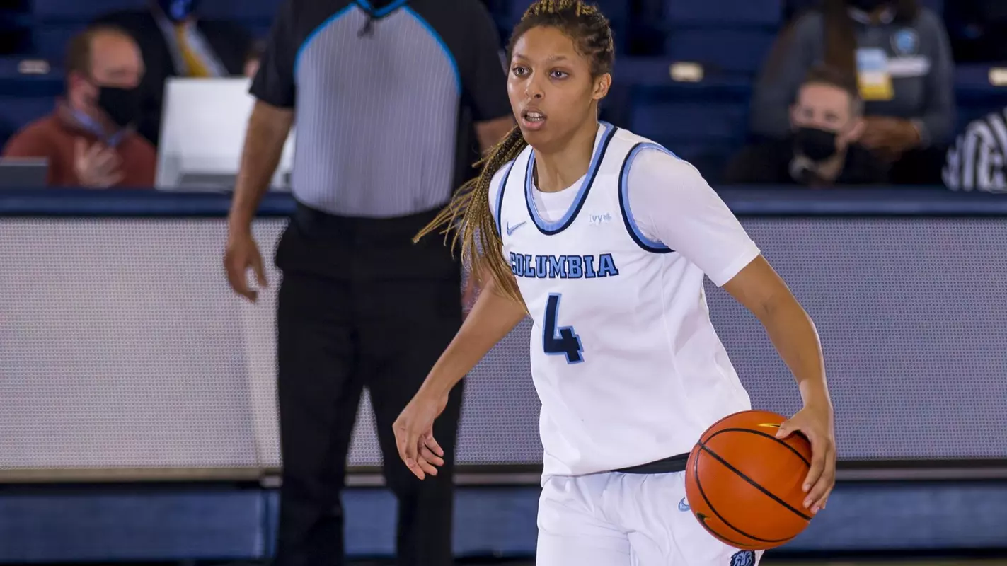 Kaitlyn Davis vs Hampton on ball stock 349853495