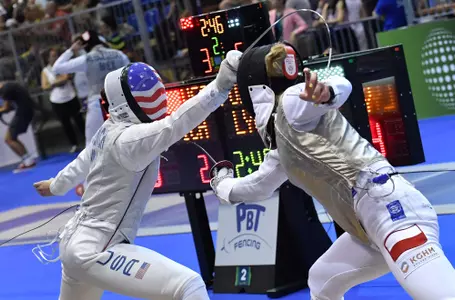 Budapest, 15-23 July 2019
World Championships Epee Men and Foil Women
In photo: LYCZBINSKA Hanna vs DUBROVICH Jacqueline
Photo by #BizziTeam