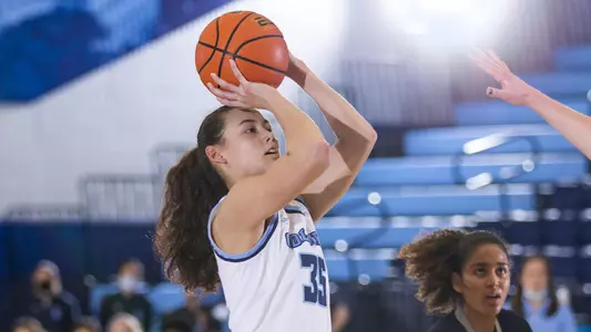 Abbey Hsu 2022 Headline Photo Jump 3