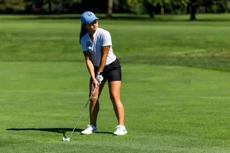 Jennifer Wang Side Photo